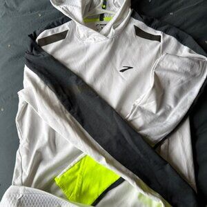 Brooks Nightlife Run Visible Thermal Hoodie - Size M